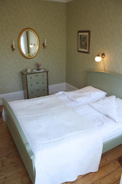 Gula Honan Guest House Ronehamn Room photo